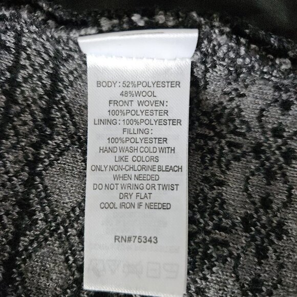 Skyr Nordic Knit Softshell Jacket Black/Grey with Red Trim | Size M | Winter Act - Picture 9 of 9